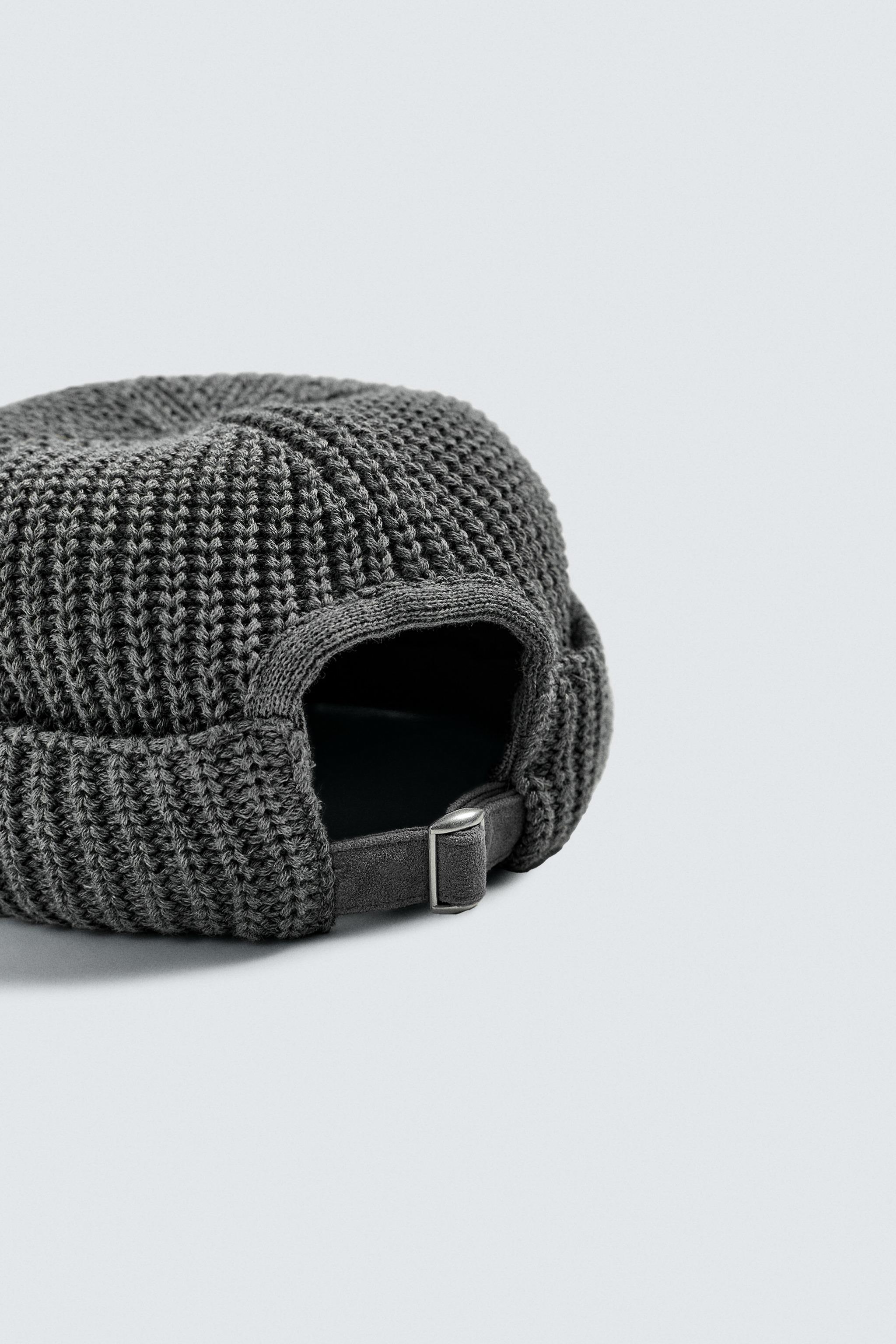 SHORT KNIT HAT